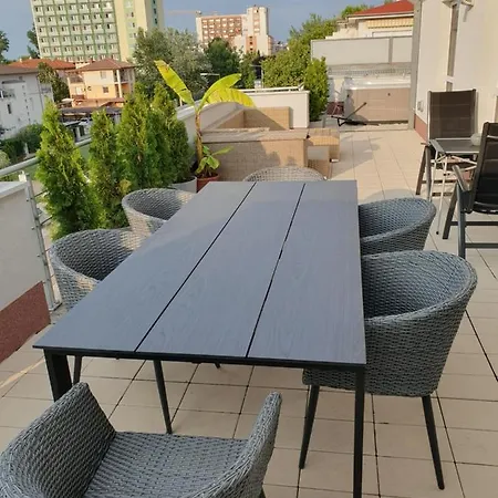 Luxusarpartment דירה *